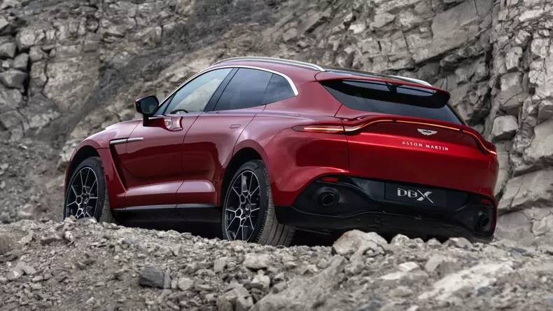 aston-martin-dbx-suv (11)