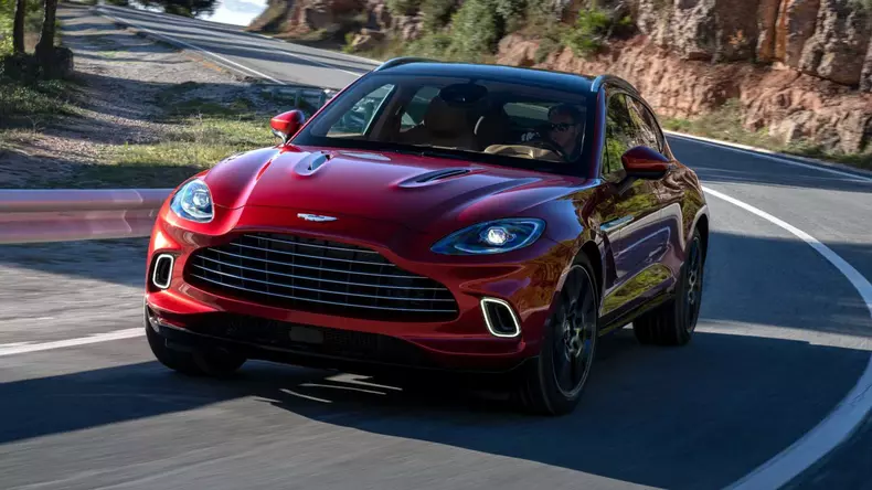 aston-martin-dbx-suv (14)