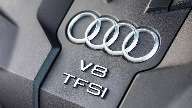 Audi S8