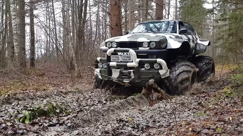 bmw-7-series-monster-truck (1)