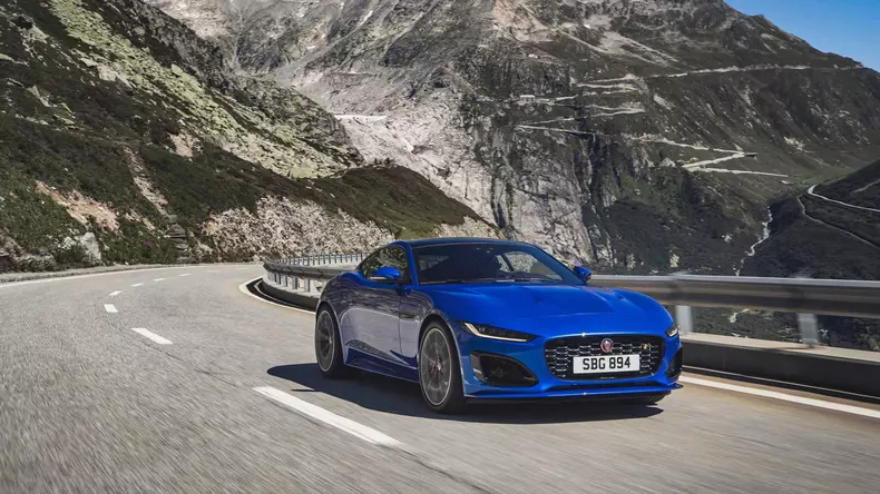 2021-jaguar-f-type (13)