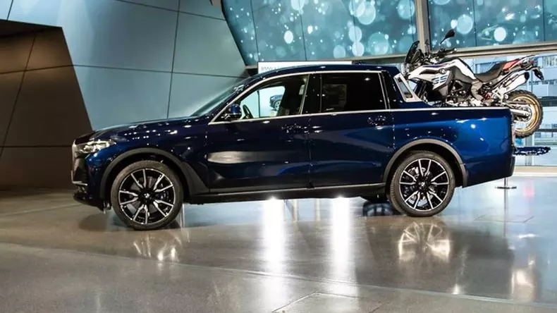 bmw-x7-pickup-at-bmw-welt