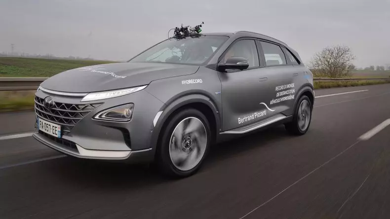 record-hyundai-nexo-bertrand-piccard (3)