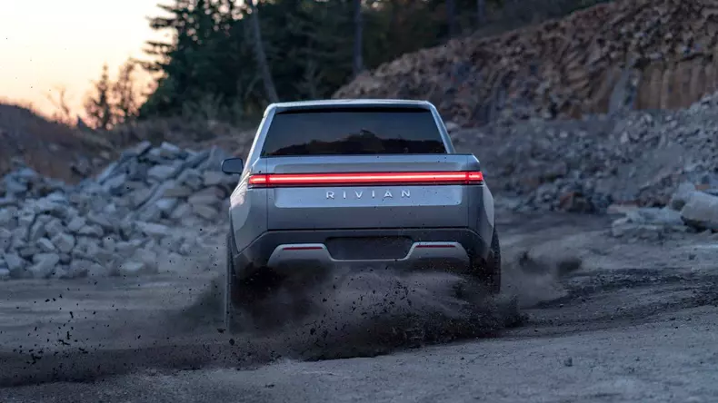 rivian-r1t-electric-pickup-truck (16)