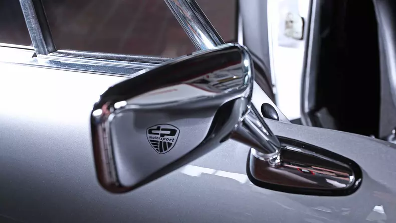 Porsche 911 DP Motorsport 10