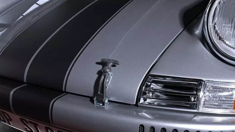 Porsche 911 DP Motorsport 12