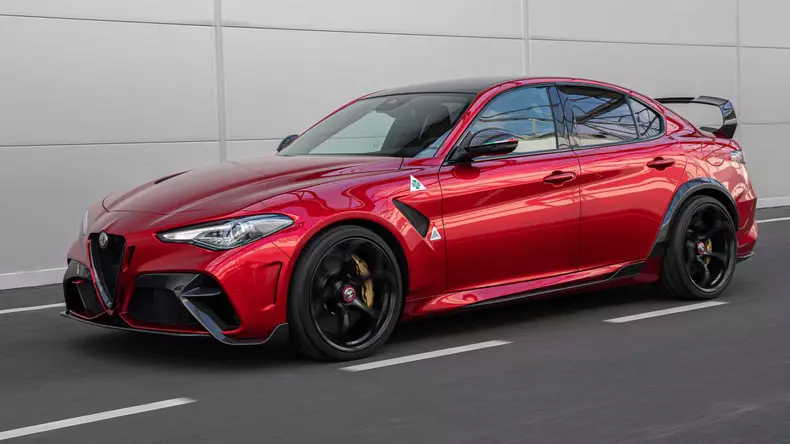 alfa-romeo-giulia-gtam (17)