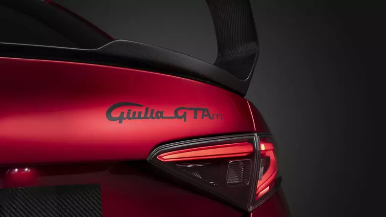 alfa-romeo-giulia-gtam (2)