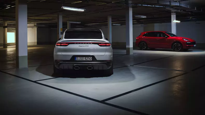noul-porsche-cayenne-gts-2020-8