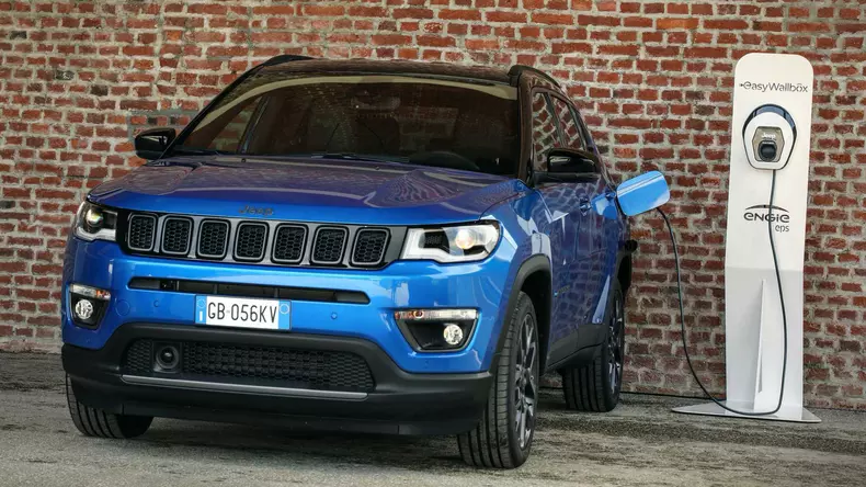 Jeep Compass 4XE hibrid plug-in 5