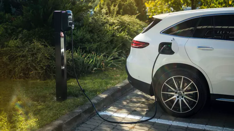 Mercedes EQC wallbox Engie 4