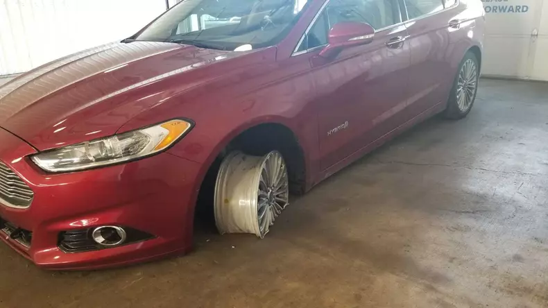 Tractare incorecta Ford Mondeo Hybrid 1