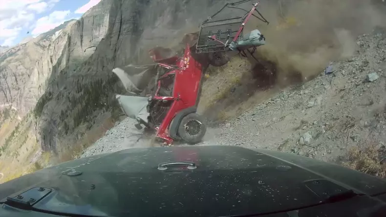 accident off-road jeep wrangler