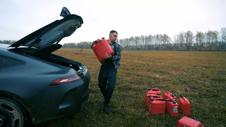 vlogger rus litvin mercedes-amg gt s incendiat