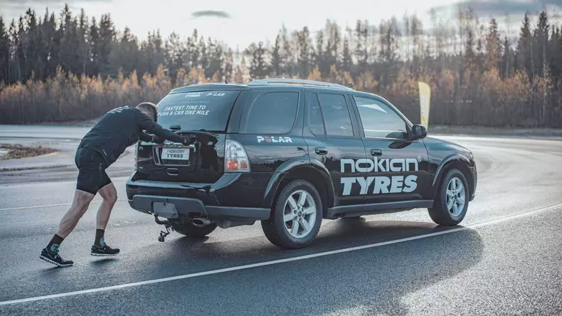 Nokian Record Guinness la impins masina 7