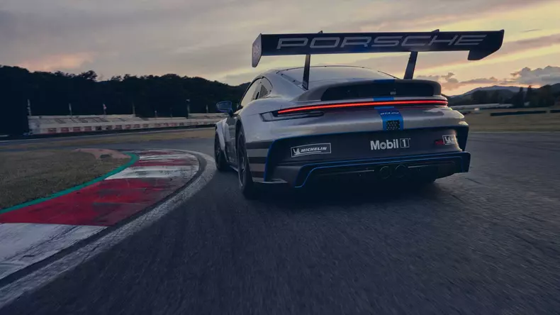 Porsche 911 GT3 Cup 10