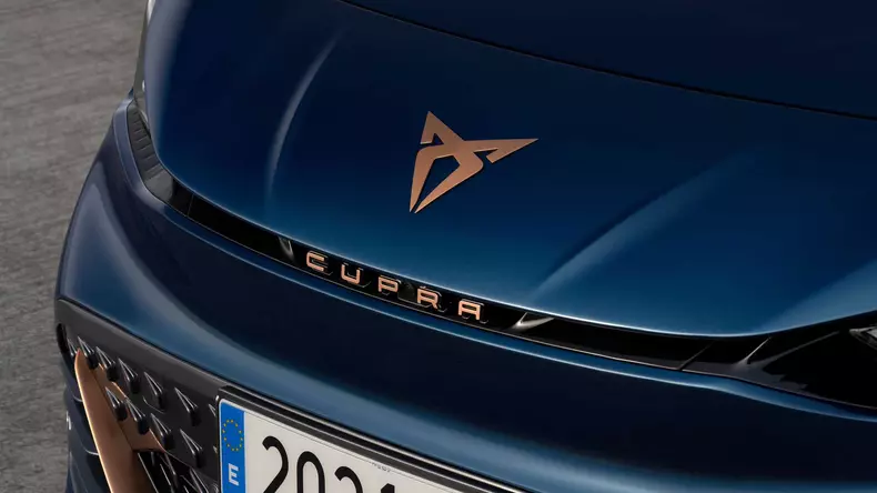 cupra_born8