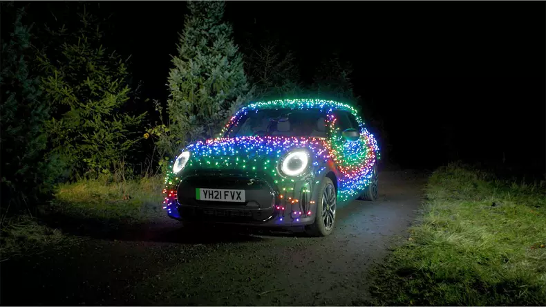 Mini Driving Home for Christmas 003