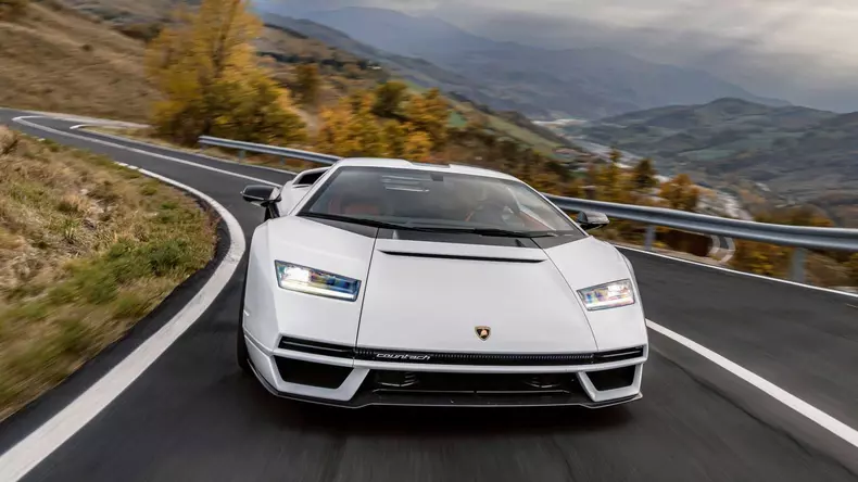 lamborghini countach lp 800 4 4