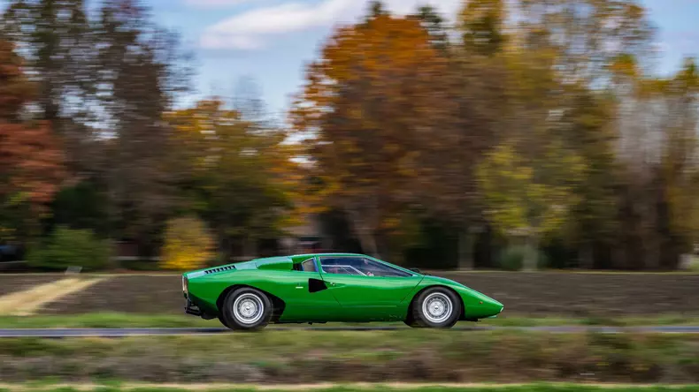 lamborghini countach lp 800 4 7