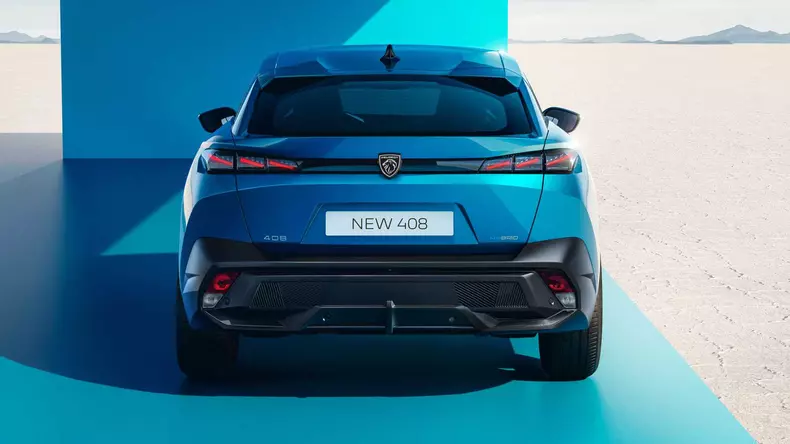 Peugeot 408 8