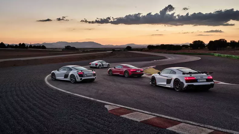 Audi R8 V10 GT RWD 14