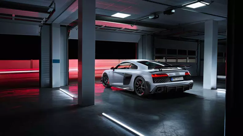 Audi R8 V10 GT RWD 15