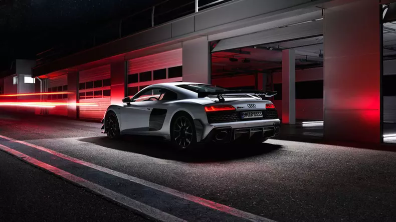 Audi R8 V10 GT RWD 16