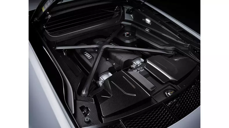 Audi R8 V10 GT RWD 19