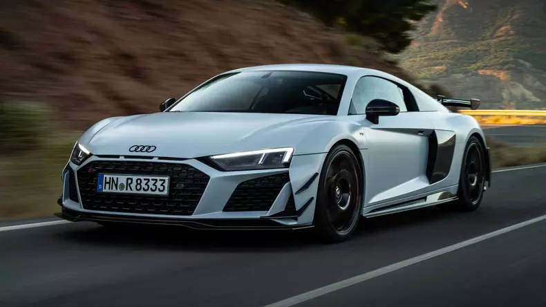 Audi R8 V10 GT RWD 3
