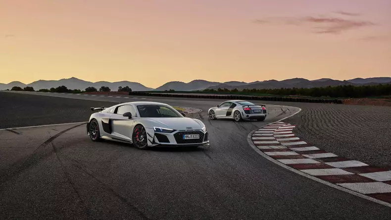 Audi R8 V10 GT RWD 5