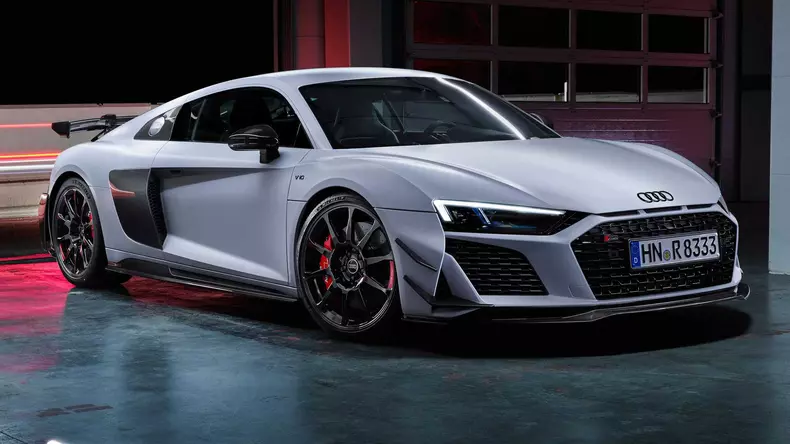 Audi R8 V10 GT RWD 9