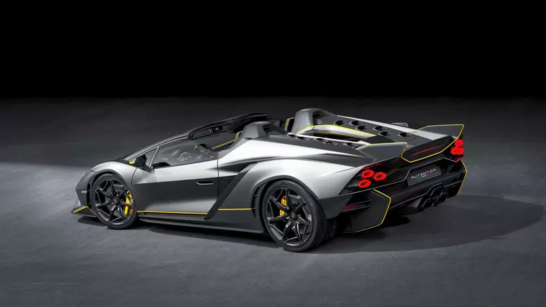 Lamborghini Invencible Autentica 002