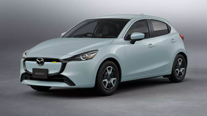 Mazda 2 facelift 2023 3