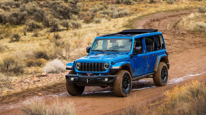 2024-jeep-wrangler 2