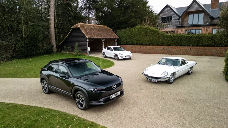 Mazda_MX-30_-R-EV_0067-scaled