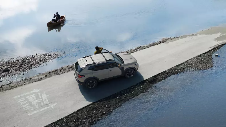 Rvl10-P1310-HEV-E3-PC-ProfilDPlgSandstoneJantesExtremeStaticLacBoatRamp-Presse-16-9