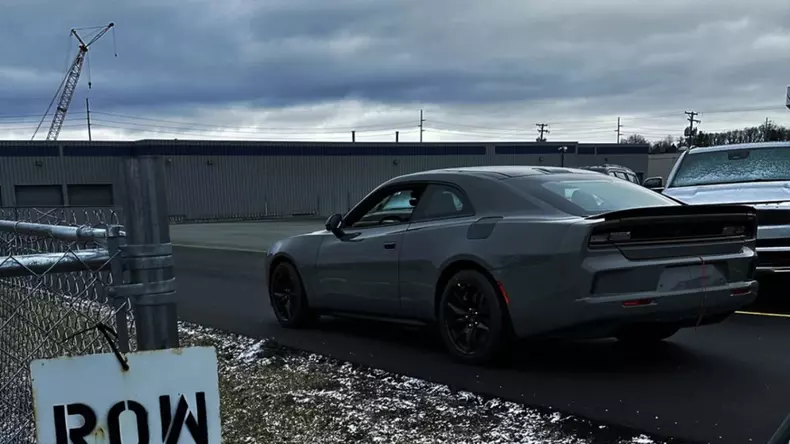 web_2025 Dodge Charger SRT preprod_02