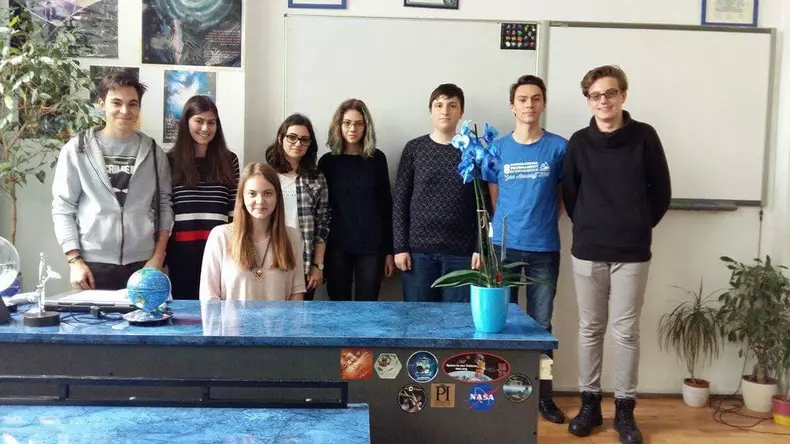 Câștigătorii din Vianu cu proiectele "Polaris 67" și "The new brick moon".