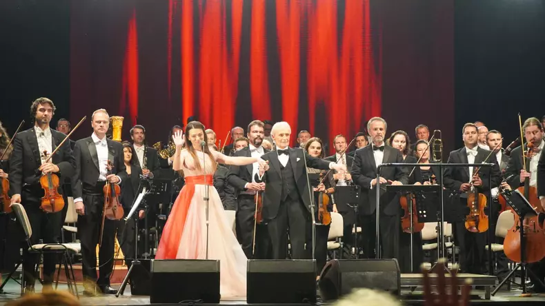 Laura Bretan, Jose Carreras si Orchestra