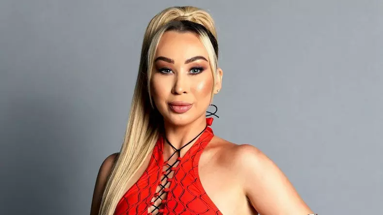 xonia eliminata de la survivor 1