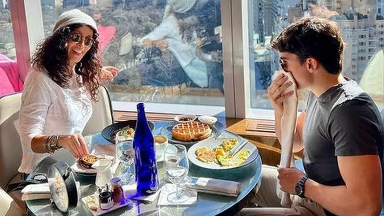 Mihaela Radulescu si Ayan