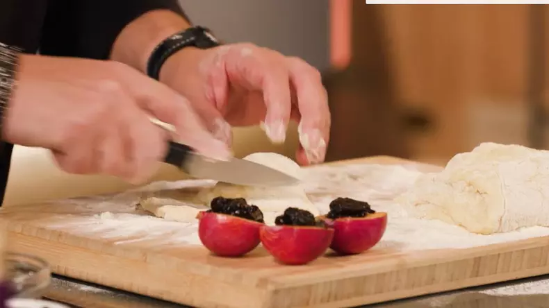 galuste-cu-prune-reteta-lui-chef-florin-dumitrescu (2)