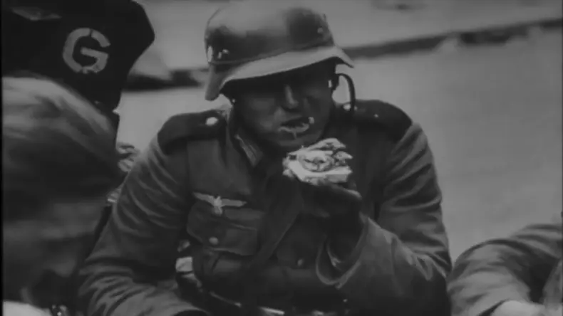 soldat mancand
