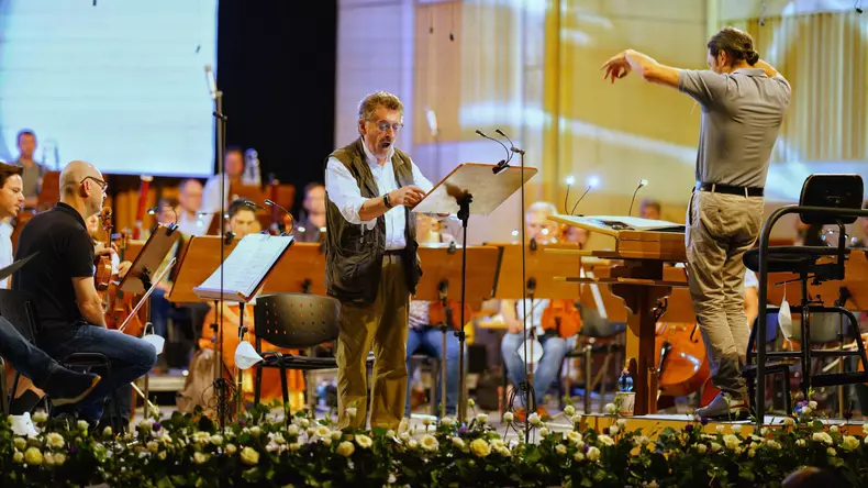 Robert-Powell-si-Vladimir-Juroswki