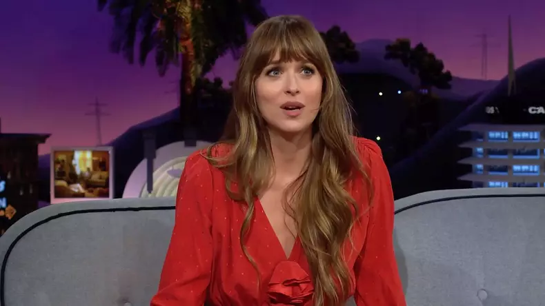 Momentul stânjenitor trăit de Dakota Johnson în direct la tv: „Nimic din ce n-a văzut deja toată lumea”