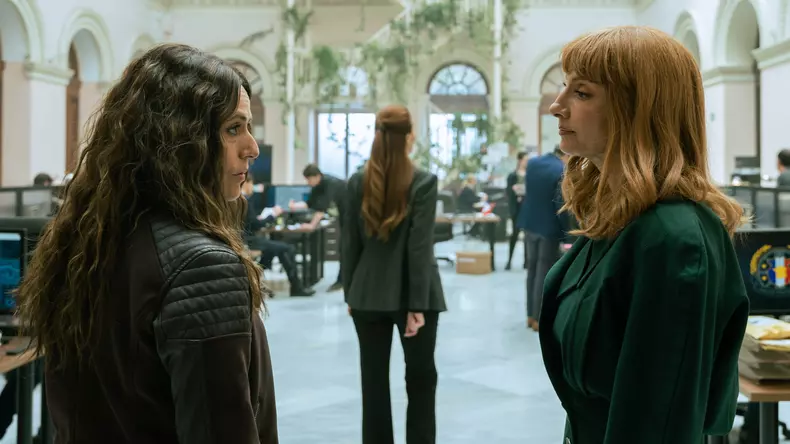 Netflix lanseaza trailerul pentru BERLÍN, un spinoff La Casa de Papel (5)