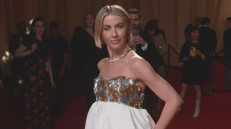 julianne-hough_4