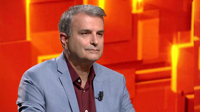 Lucian Mîndruta la 40 de intrebari cu Denise Rifai_Kanal D (2)