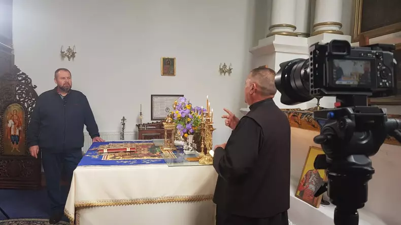 Cristi Tabara, Exclusiv in Romania, Biserica Scroafei
